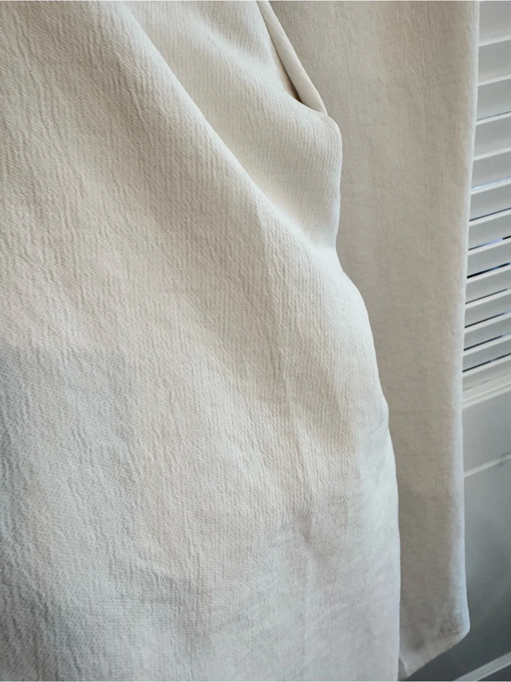 Aritzia Effortless Pant - Crepette Light Birtch - Picture 5 of 7